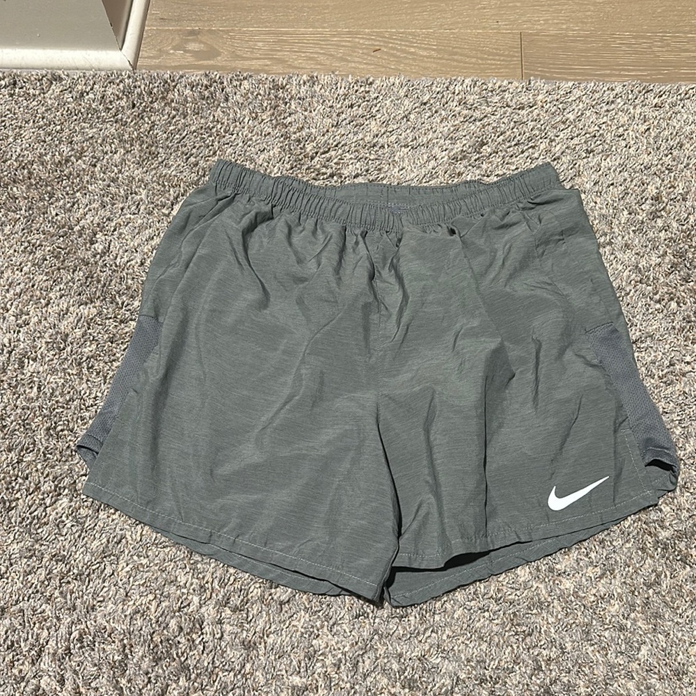 Mike Mens Medium Shorts